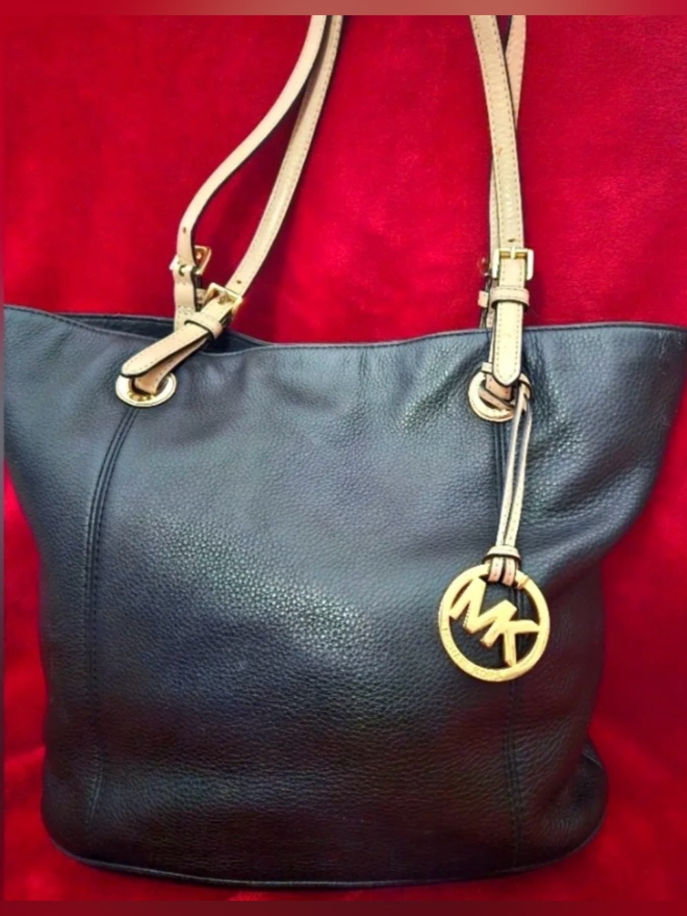 Michael Kors EUC black Pebbled Leather Shoulder Tote